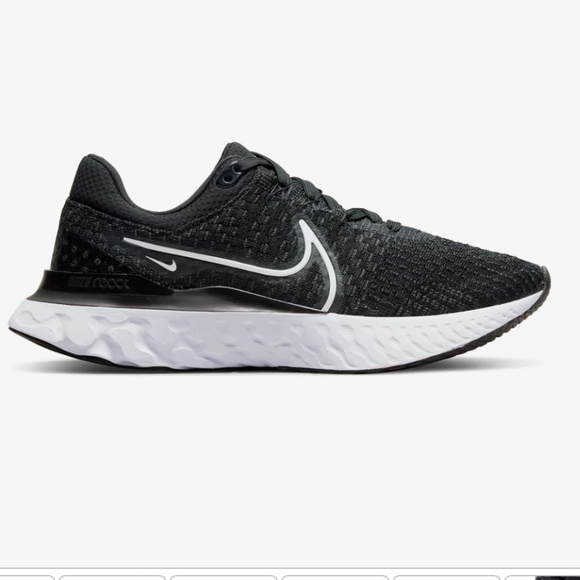 Nike React Women's Running Shoe - Picture 1 of 8